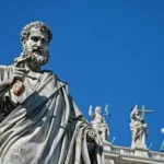 Der hl. Petrus mit den Schlüsseln zum Himmel in der Hand